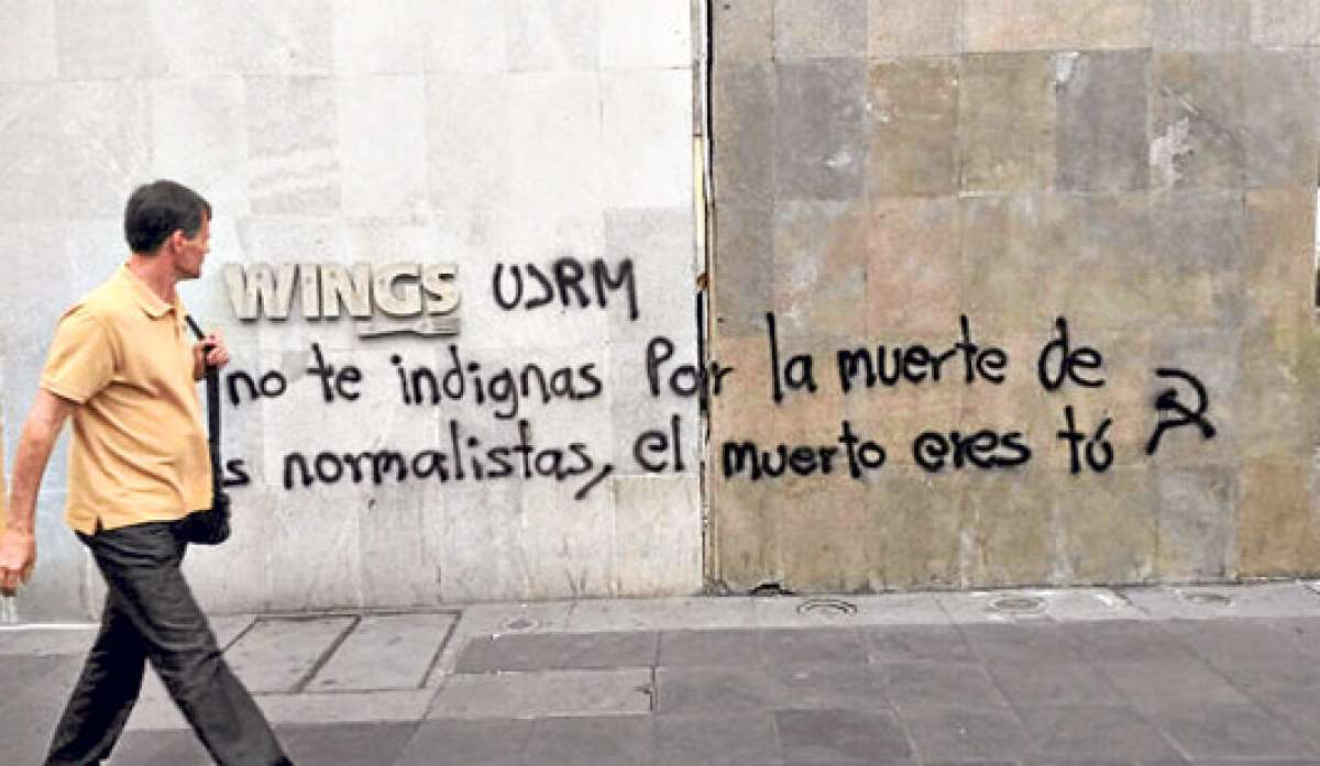 Los grafitis con los que se manifiesta el descontento por la situaci&oacute;n de violencia en el pa&iacute;s azteca son parte de las nuevas consignas. Foto tomada de espaciolibrem&eacute;xico.