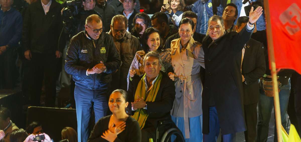 La &uacute;ltima vez que se vio juntos al binomio ganador y al presidente Rafael Correa justamente fue en Los Shyris la noche del 2 de abril, tras conocerse los resultados.