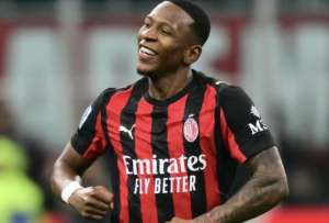 Estupi&ntilde;&aacute;n marc&oacute; el &uacute;nico tanto en la victoria del Milan sobre Inter