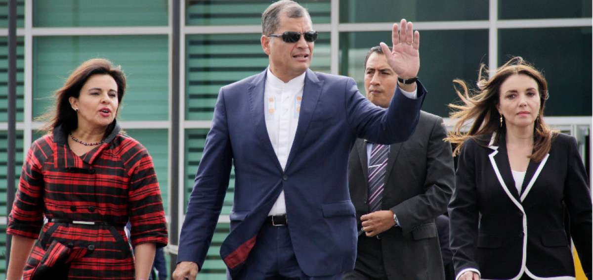 El Presidente de la Rep&uacute;blica, Rafael Correa, dio unas breves declaraciones antes de su salida a Nueva York, EE.UU. En esa cuidad, recibir&aacute; la Presidencia del G77+China en la sede ONU.