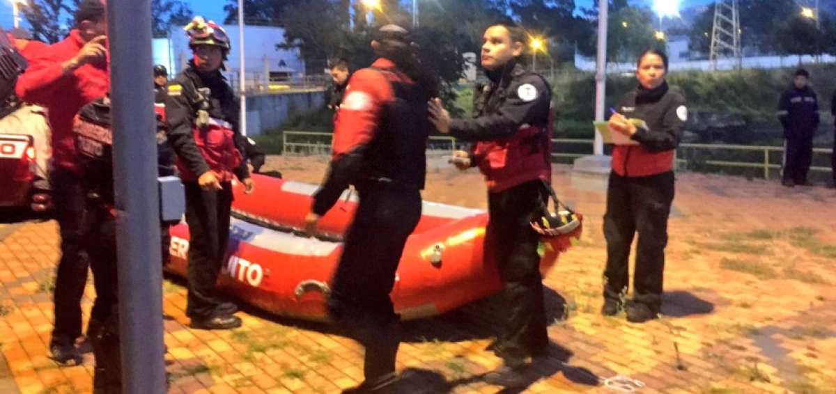 Bomberos localizan el cuerpo de un menor que cay&oacute; en el reservorio de Guangopolo
