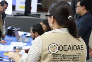 La decisión de invitar a observadores nacionales e internacionales fue aprobada por el Pleno del CNE.