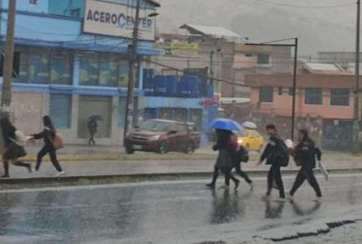 Hasta el viernes 13 de enero de 2023 se presentarán lluvias fuertes e intensas en la Costa, Sierra y Amazonía del Ecuador.