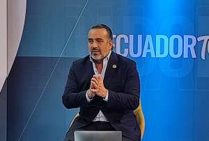 Darío Herrera, ministro de Transporte y Obras Públicas, habló sobre la habilitación del puente sobre el río Blanco, las obras en Manabí y emergencias. 