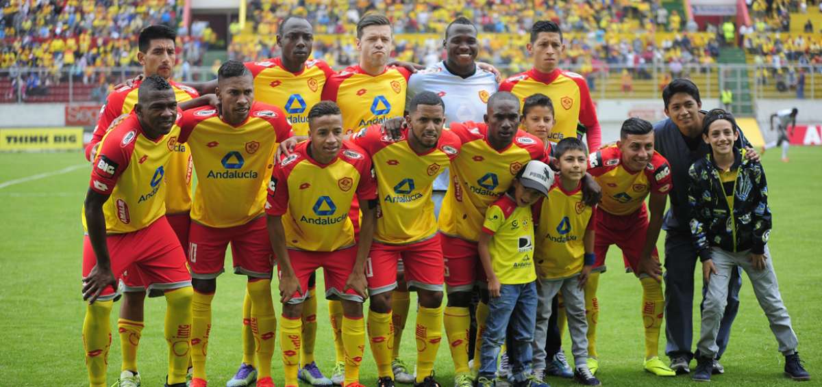 Juan Carlos Villacr&eacute;s da triunfo a Aucas