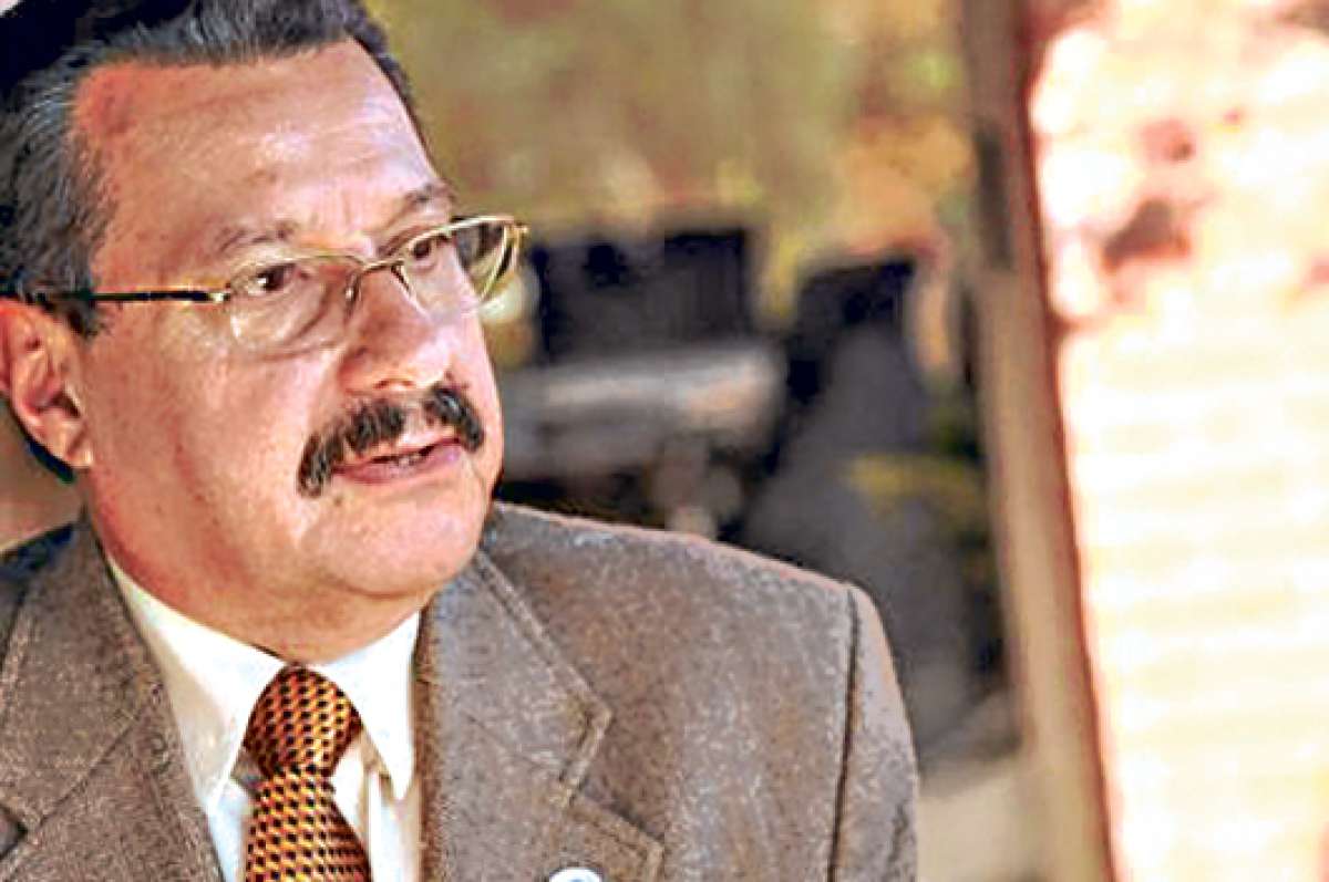 Carlos Lozano Guill&eacute;n ha trabajado por la b&uacute;squeda de la paz como intermediario entre las FARC-EP y el Gobierno colombiano. 