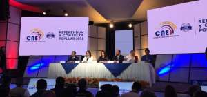 Las autoridades del CNE durante la rueda de prensa. 