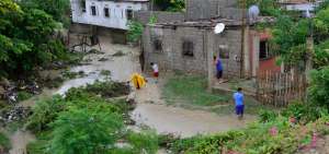 10 horas de lluvia provocaron da&ntilde;os e inundaciones en Santa Elena