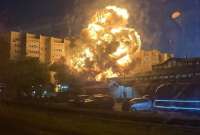 Un avión militar se estrelló contra un edificio residencial en Rusia