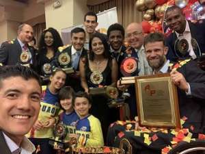 El ciclista nacional Richard Carapaz fue elegido como el mejor deportista de 2019 por la APDP, logro que comparti&oacute; con sus colegas deportistas.