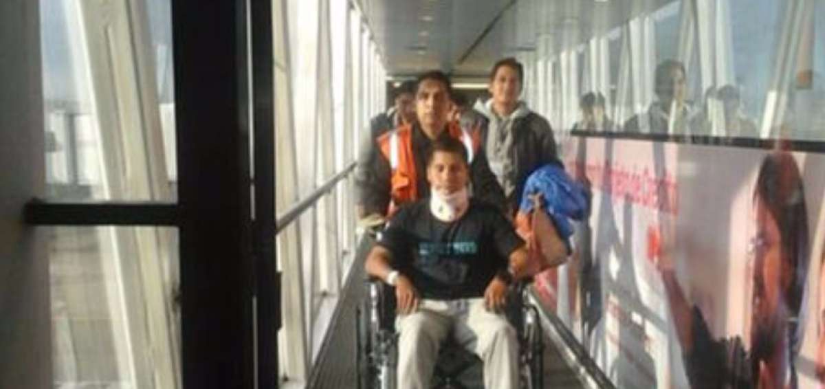 Llega a Bolivia uno de los sobrevivientes del accidente a&eacute;reo de Colombia