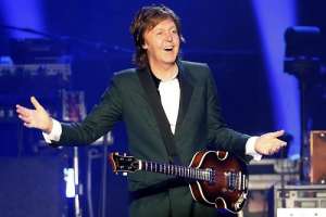 El m&uacute;sico brit&aacute;nico Paul McCartney durante una presentaci&oacute;n en Chile. Foto: Archivo / EFE