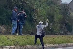 Equipo periodístico fue agredido por manifestante en el norte de Quito