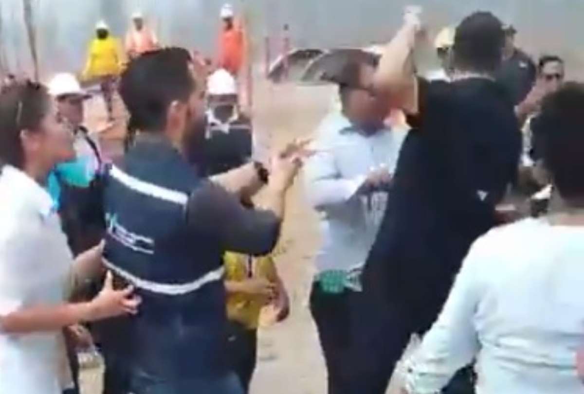 Alcalde Aquiles Alvarez es acusado de intentar agredir al presidente de la comuna Chongón durante visita oficial