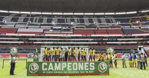 Momento en el que Ecuador es premiado por obtener el t&iacute;tulo de campe&oacute;n de la Copa. Foto: Tomada de la p&aacute;gina web del certamen