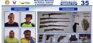 Entre las evidencias se incautaron siete armas de fuego, que son investigadas por las autoridades.