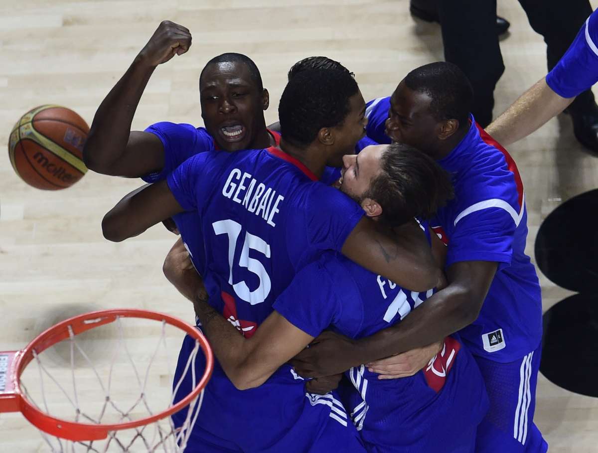 Francia consigue por primera vez en su historia quedar en tercer lugar de un mundial de baloncesto. Foto: AFP