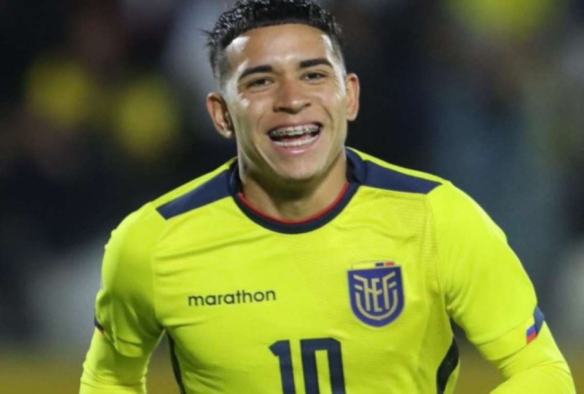 Kendry Páez llevaría la camiseta número 10 ante Colombia.