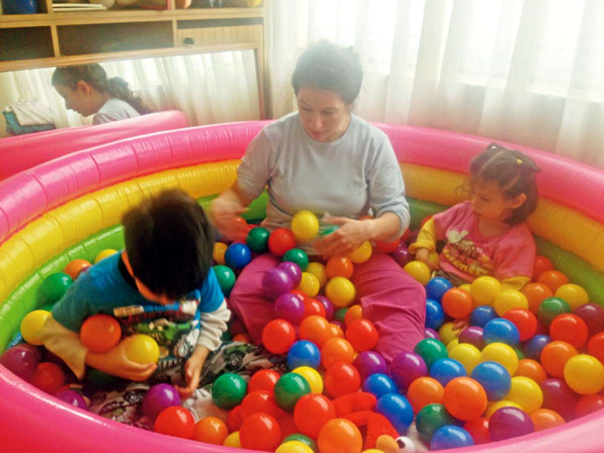 Elizabeth y sus 2 hijos comparten mucho tiempo, principalmente, los fines de semana. Ella no los deja ni un momento solos. Dice que son una bendici&oacute;n.