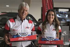 El equipo ecuatoriano JAC Racing Team recorrió 2.000 kilómetros de montaña, nieve y lodo en Perú.