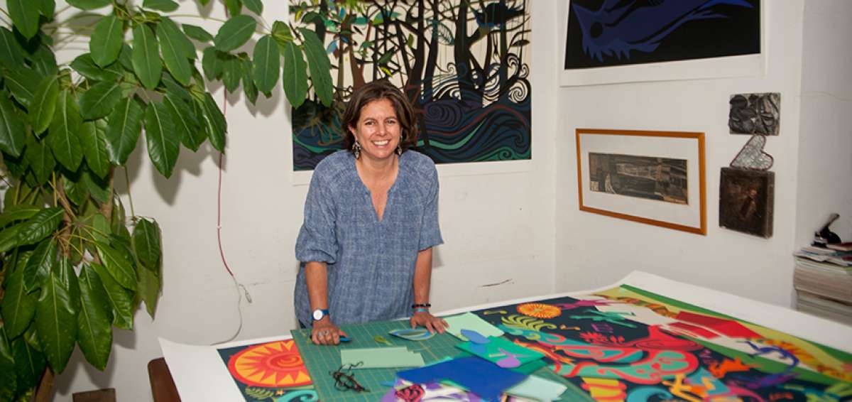 La artista capitalina trabaja hace m&aacute;s de 10 a&ntilde;os en su taller ubicado en el sector de Gu&aacute;pulo, nororiente de Quito. En el sitio elabora logotipos, carteles, ilustraciones, entre otros trabajos, para diferentes entidades.      