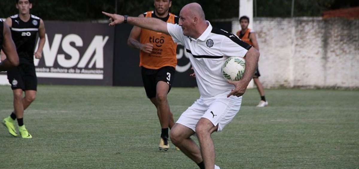 Pablo Repetto no ser&iacute;a m&aacute;s DT de Olimpia