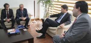 Francia enviar&aacute; ayuda de $ 100 millones para la reconstrucci&oacute;n de Ecuador