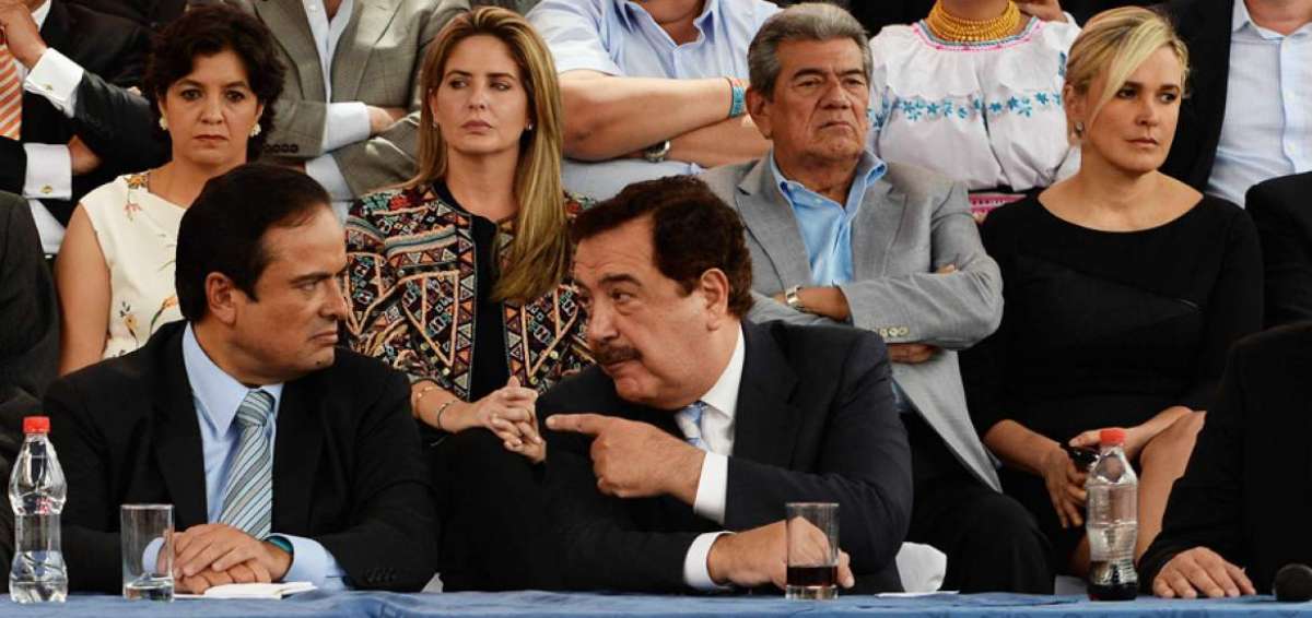 Pa&uacute;l Carrasco y Jaime Nebot, en la reuni&oacute;n de la Unidad de enero pasado en la ciudad de Cuenca.