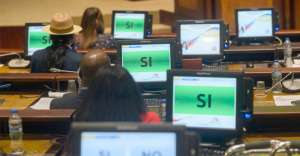 La sesi&oacute;n tuvo una duraci&oacute;n de tres horas y en ella intervinieron 15 asamble&iacute;stas, quienes solicitaron el apoyo para la aprobaci&oacute;n de la reforma.