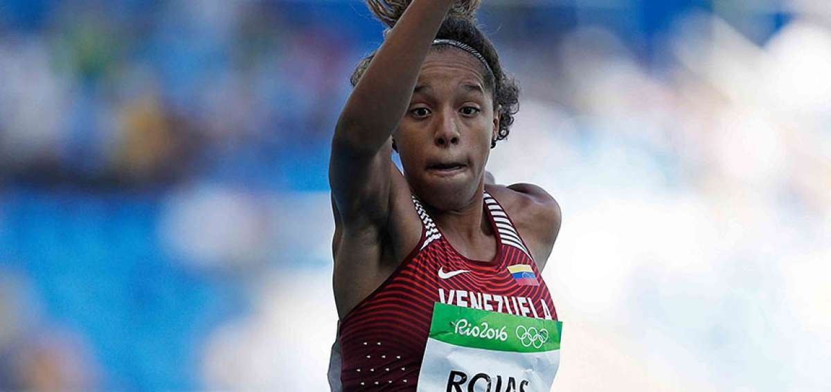Yulimar Rojas ejecuta un salto durante los Juegos Ol&iacute;mpicos de R&iacute;o de Janeiro.  