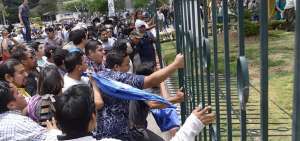 En los &uacute;ltimos d&iacute;as se han registrado incidentes en la Universidad de Guayaquil tras una pugna por el rectorado.