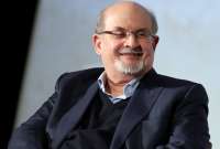Salman Rushdie, escritor iraní, fue apuñalado en Nueva York