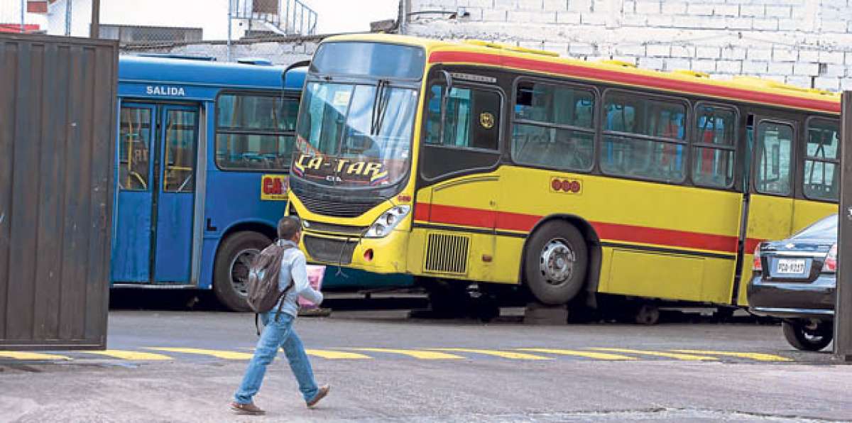 Desde 2005 est&aacute; concesionado al sector privado, pero el Municipio de Quito se encarga de la fiscalizaci&oacute;n del servicio. Los ciudadanos expresan sus quejas. Foto: &Aacute;lvaro P&eacute;rez / El Tel&eacute;grafo