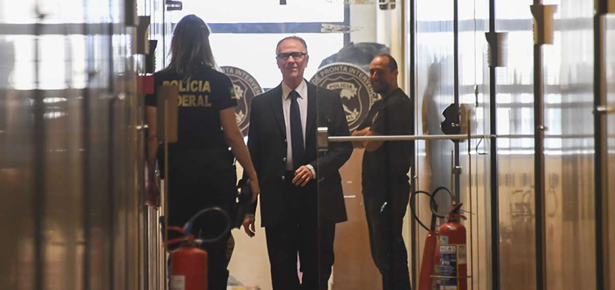  Carlos Nuzman, presidente del Comit&eacute; Ol&iacute;mpico Brasile&ntilde;o, entra a declarar ante la Polic&iacute;a Federal.  