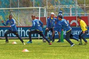 La selecci&oacute;n se entren&oacute; el lunes pasado en Quito antes de viajar a Holanda. FOTO: ANDR&Eacute;S DARQUEA.