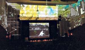 El Festival de la Lira fue inaugurado la noche del martes con la presencia de autoridades y la representaci&oacute;n de la poes&iacute;a y ciudad mediante juego de luces. Rodrigo Matute Torres / El Tel&eacute;grafo