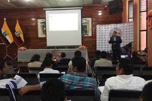 El evento se desarroll&oacute; con la presencia de decenas de profesionales representantes de diferentes medios de comunicaci&oacute;n de las provincias de Tena y Pastaza.