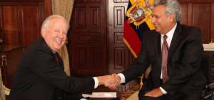 Presidente Moreno recibi&oacute; en Carondelet a subsecretario de EE.UU.