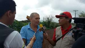 El gobernandor Eli&eacute;cer Cruz defiende la determinaci&oacute;n de salarios por IPC. Foto: Cortes&iacute;a del Consejo de Gobierno de Gal&aacute;pagos