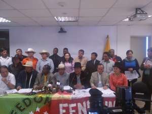 Dirigentes de diferentes organizaciones sociales acudieron hoy a la Asamblea Nacional a manifestar su apoyo a la ley. Foto: Vladimir Cabezas/ EL TEL&Eacute;GRAFO.