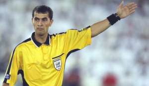 Ravshan Irmatov dirigir&aacute; su segundo Mundial de f&uacute;tbol. Foto: Cortes&iacute;a FIFA