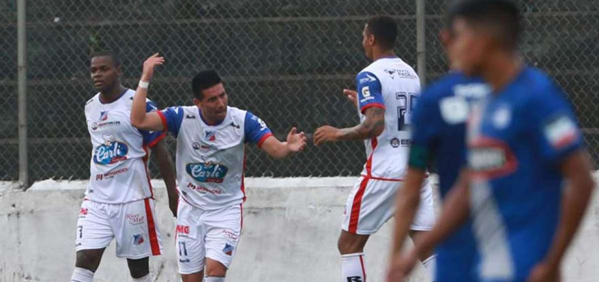 52 fichajes realizaron los 12 equipos de la serie A