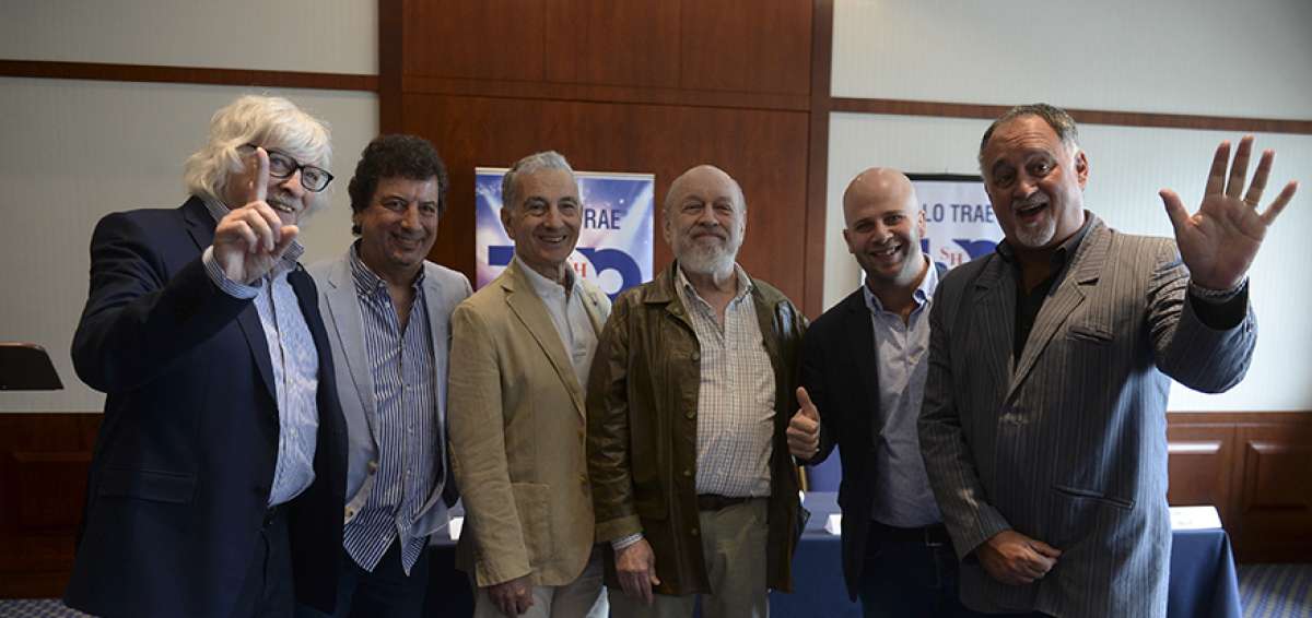 De izq. a der. Carlos L&oacute;pez, Horacio Turano, Jorge Maronna, Marcos Mundstock, Tom&aacute;s Mayer-Wolf y Mart&iacute;n O&rsquo;Connor en la rueda de prensa en Guayaquil.
