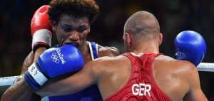Carlos Mina (i) pelear&aacute; en octavos de final contra el irland&eacute;s Joe Ward.