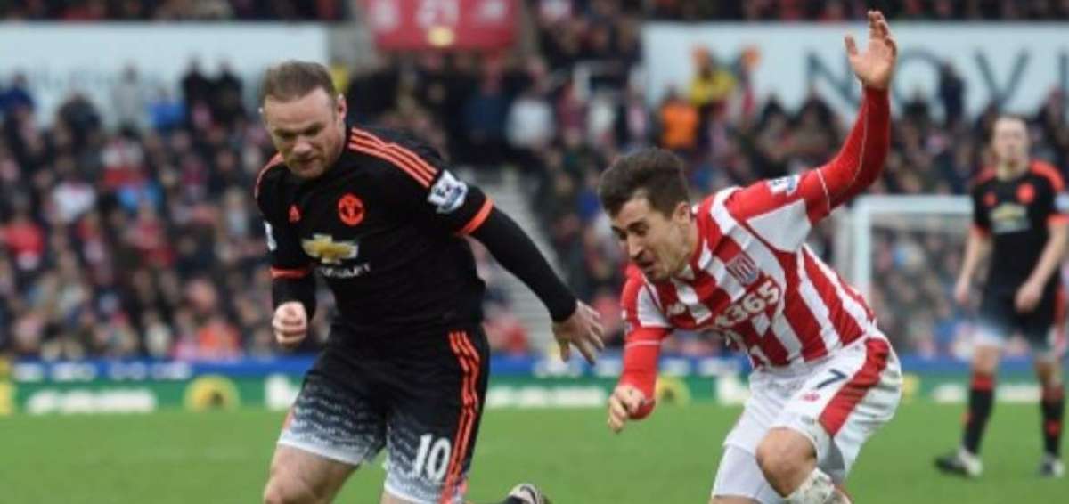 El Manchester United de Louis Van Gaal sufre su cuarta derrota consecutiva