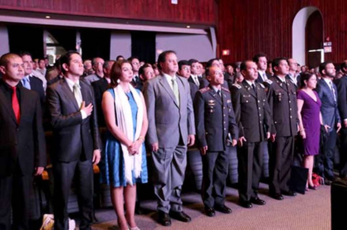 Humberto Cordero en la rendici&oacute;n de cuentas destac&oacute; tambi&eacute;n el apoyo econ&oacute;mico del Gobierno Nacional. Foto: Cortesia Gobernacion del Azuay.