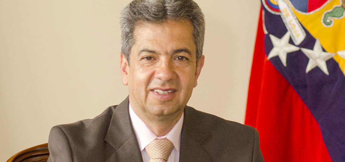 Rafael D&aacute;vila, prefecto de Loja
