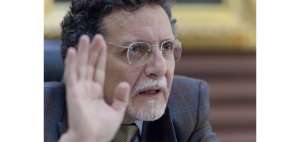 Contralor present&oacute; observaciones  sobre  reformas  a la Ley de Contrataci&oacute;n P&uacute;blica