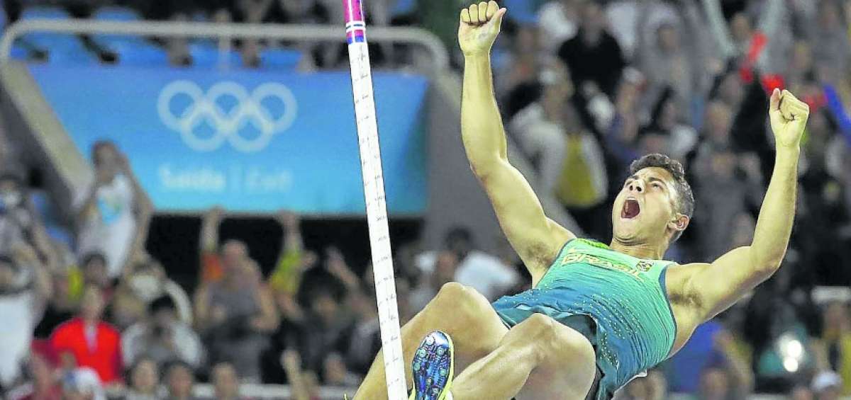 En R&iacute;o, el joven prodigio brasile&ntilde;o salt&oacute; 6,03 metros y se adjudic&oacute; la medalla de oro. Lavillenie tuvo que conformarse con una presea de plata. 