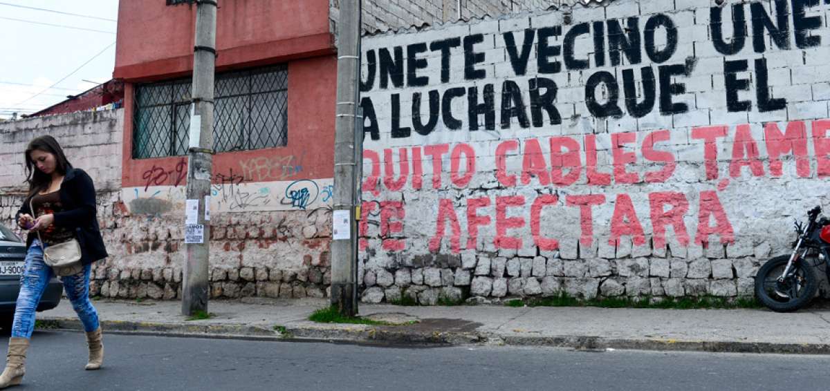 En el barrio del noroccidente, los moradores han pintado letreros en contra del proyecto de movilidad, el cual tiene un costo de $ 44 millones.    